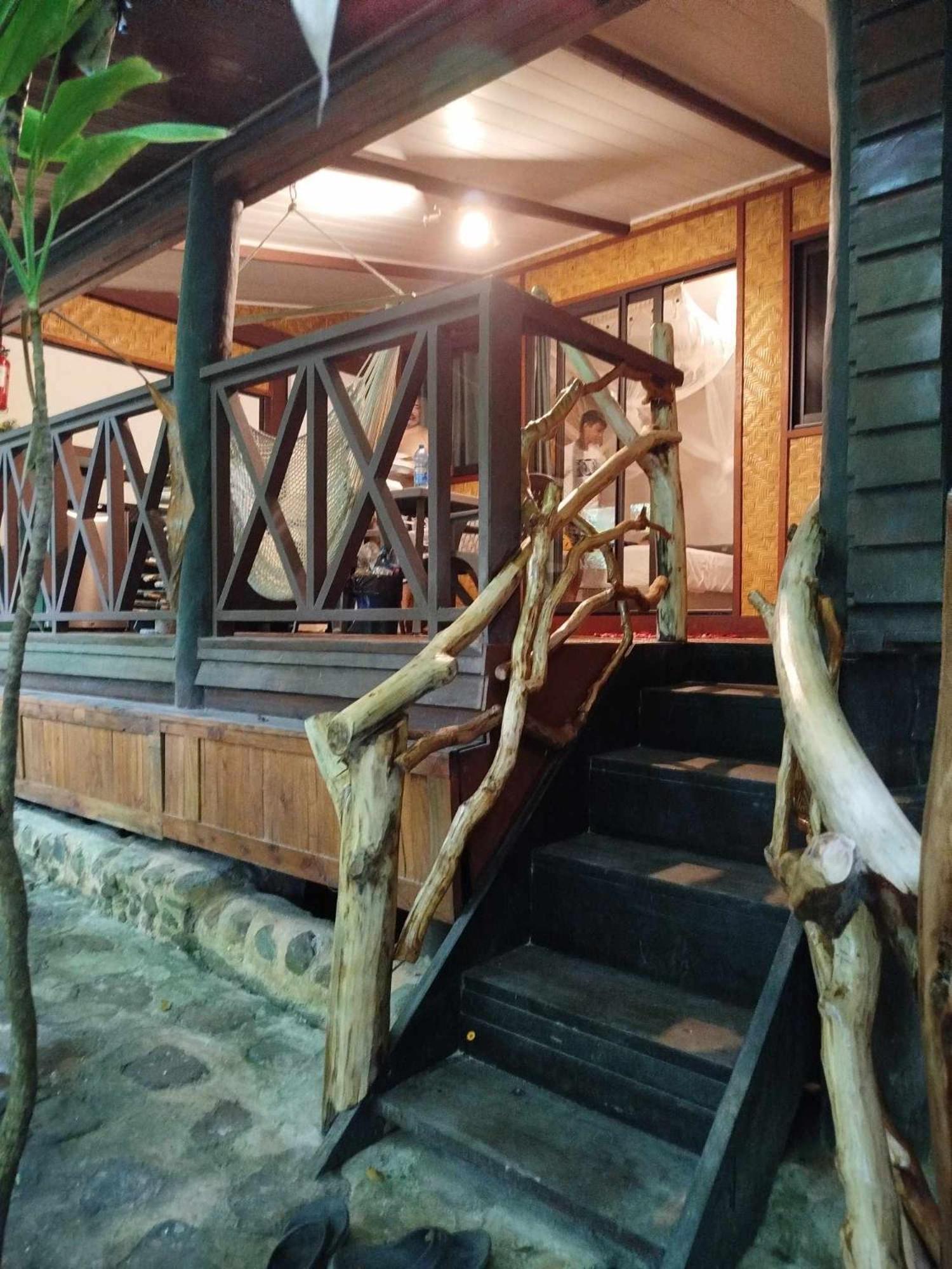 Hotel Haere Mai I Te Fare Teavaro Exterior foto